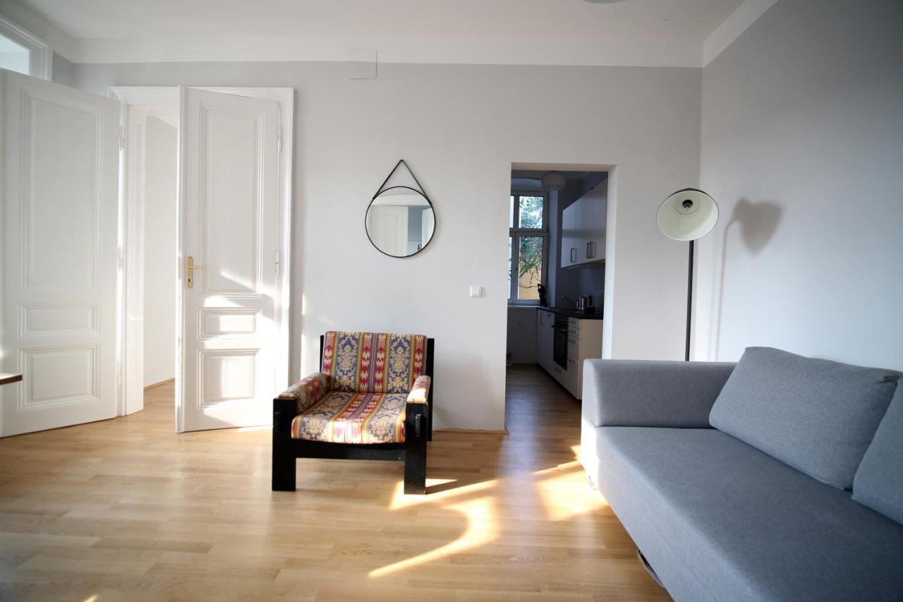Classic, Modern & Sunny. 7min To Vienna's Center! Apartamento Viena